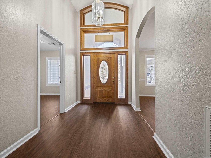 7 Resplandor Loop | Lake Balboa Views &amp; Solid Build Experience - photo 5
