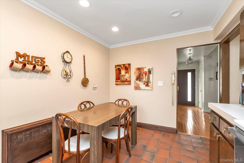 Welcome to this Beautifully Maintained Split-level Home in - photo 9