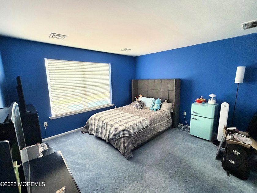 BACK ON THE MARKET- This 4-bedroom, 2.5 bath Center hall - photo 13
