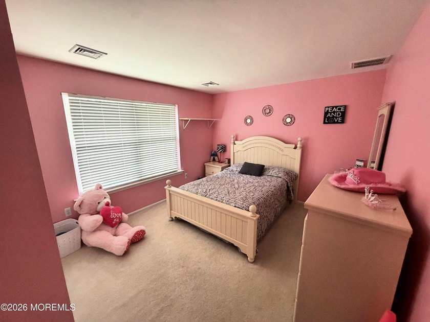 BACK ON THE MARKET- This 4-bedroom, 2.5 bath Center hall - photo 15