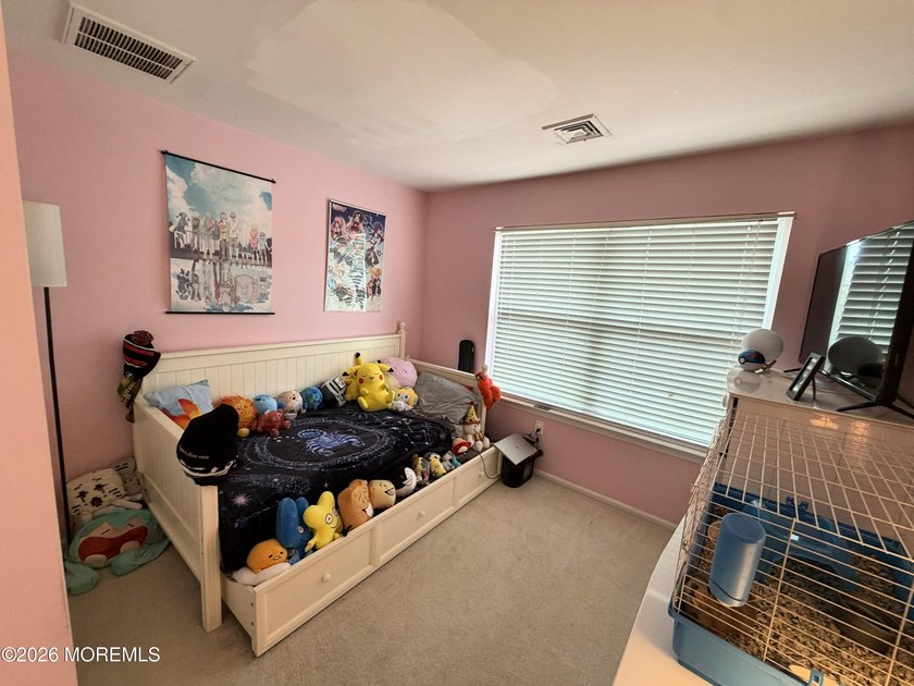 BACK ON THE MARKET- This 4-bedroom, 2.5 bath Center hall - photo 16