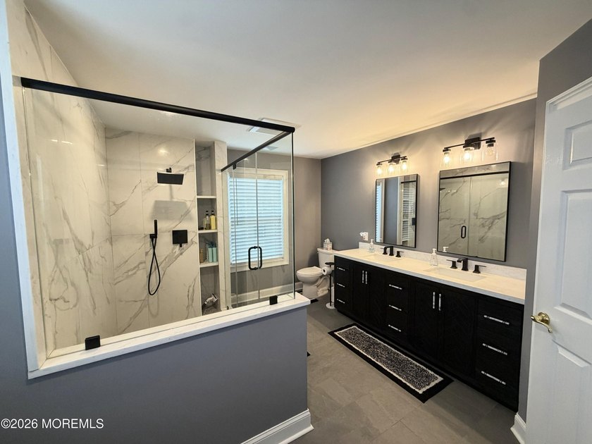 BACK ON THE MARKET- This 4-bedroom, 2.5 bath Center hall - photo 17