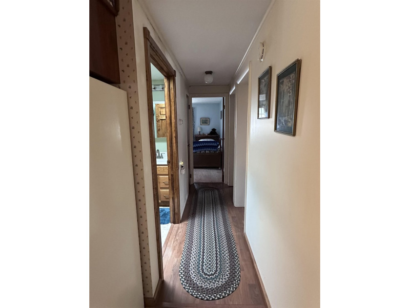 Welcome to 324 Hanson Road located just on the border of - photo 21