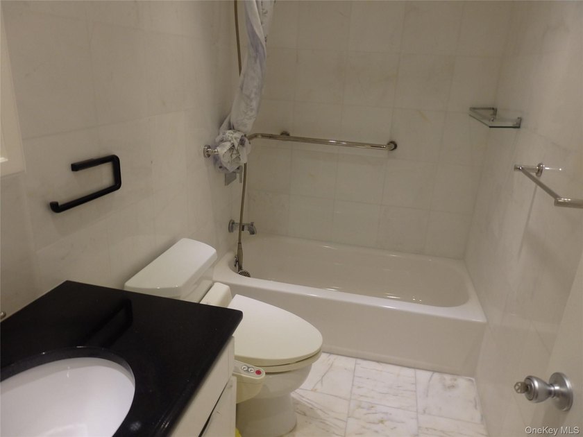 Welcome to your semi-attached 3 Bed, 2 Bath home offering - photo 8