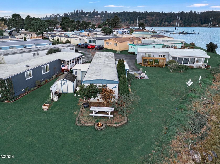 STUNNING BAY VIEWS! Enjoy your private picnic area overlooking - photo 6