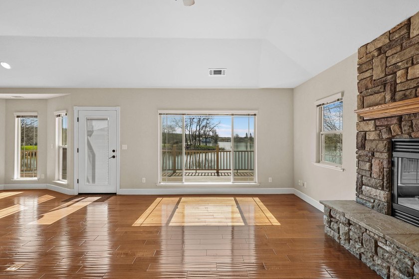 Impressive home with private dock located inside the gated - photo 10