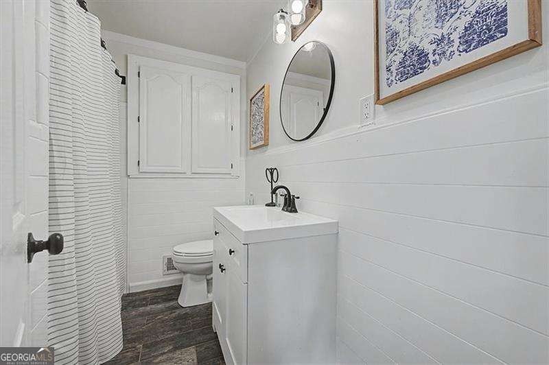 Step into this charming 4-bedroom, 2-bath brick beauty in Cobb - photo 16