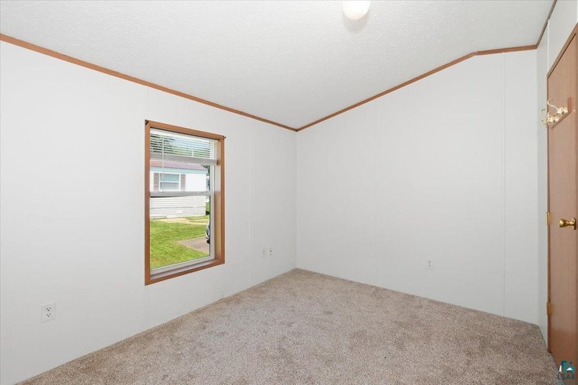 PRICED TO SELL! Affordable one level living in Vintage Acres! - photo 9