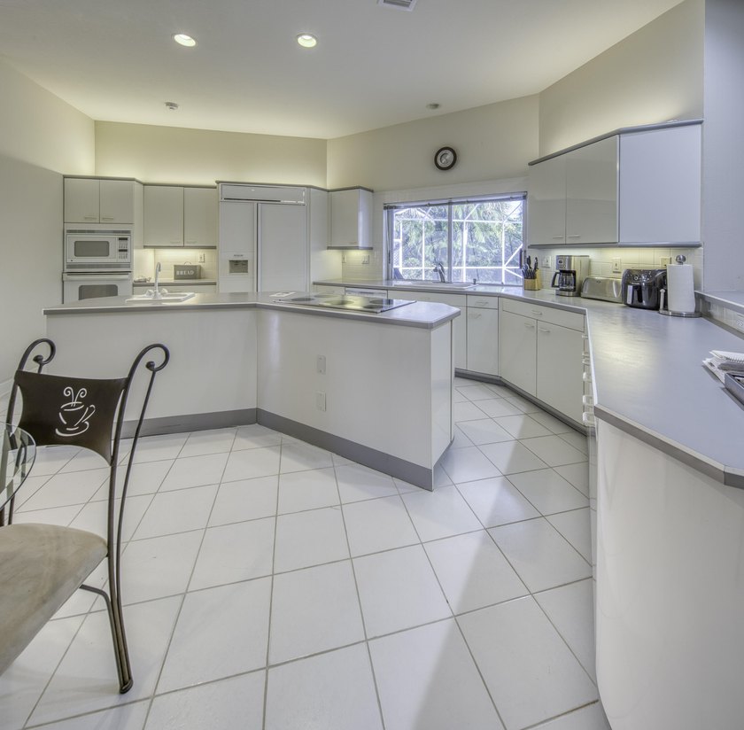 Experience exceptional waterfront living in this stunning - photo 14