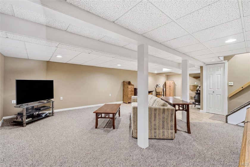 NO NEED TO STALK ZILLOW ANYMORE...YOU FOUND THE ONE RIGHT HERE - photo 25