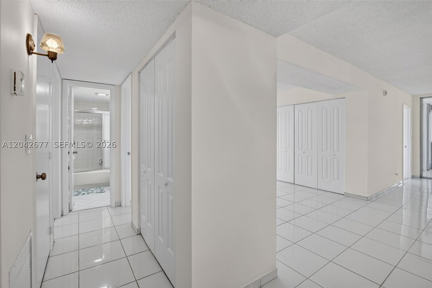 This amazing beautiful condo 3/2 on the second floor in Sabal - photo 12
