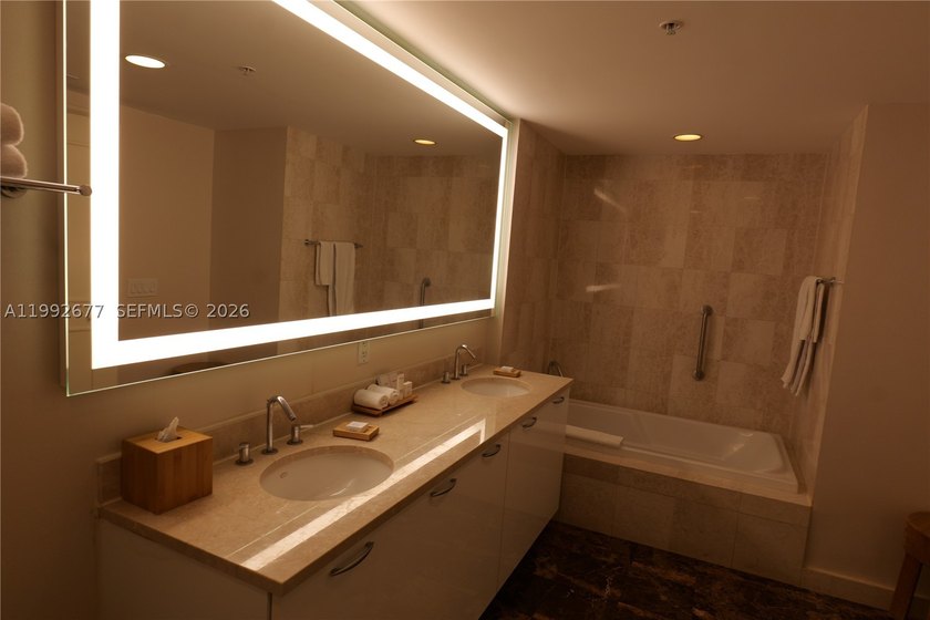 Come enjoy this condo hotel locted on A1A in world famous Fort - photo 15