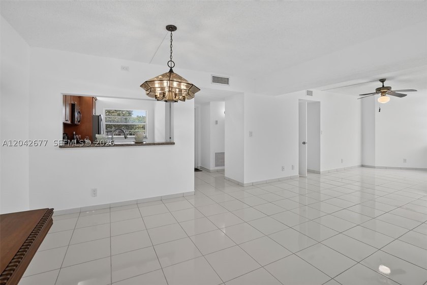 This amazing beautiful condo 3/2 on the second floor in Sabal - photo 15