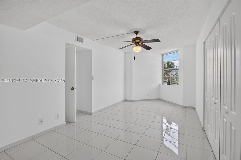 This amazing beautiful condo 3/2 on the second floor in Sabal - photo 18