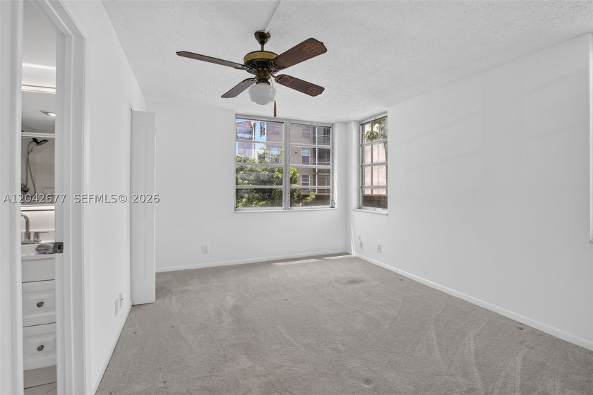 This amazing beautiful condo 3/2 on the second floor in Sabal - photo 25