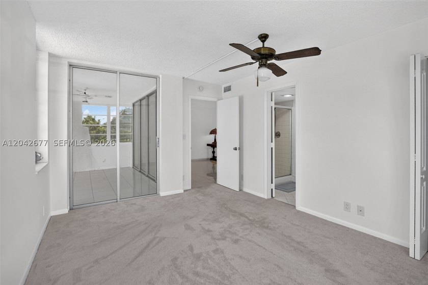 This amazing beautiful condo 3/2 on the second floor in Sabal - photo 27