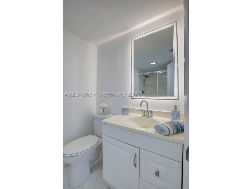 This amazing beautiful condo 3/2 on the second floor in Sabal - photo 30