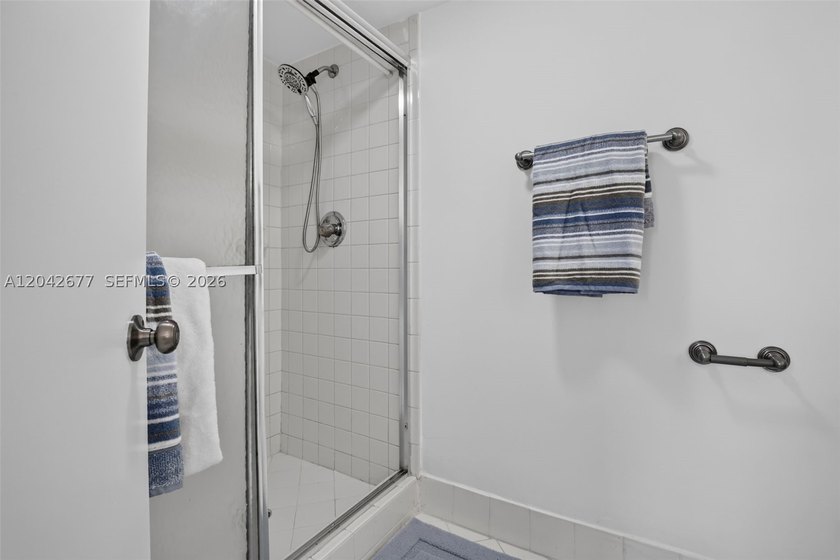 This amazing beautiful condo 3/2 on the second floor in Sabal - photo 31