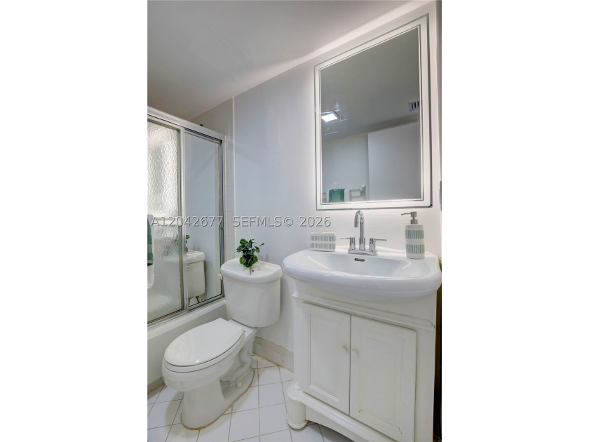 This amazing beautiful condo 3/2 on the second floor in Sabal - photo 43