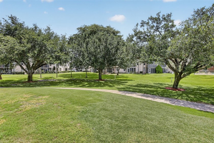 This amazing beautiful condo 3/2 on the second floor in Sabal - photo 49