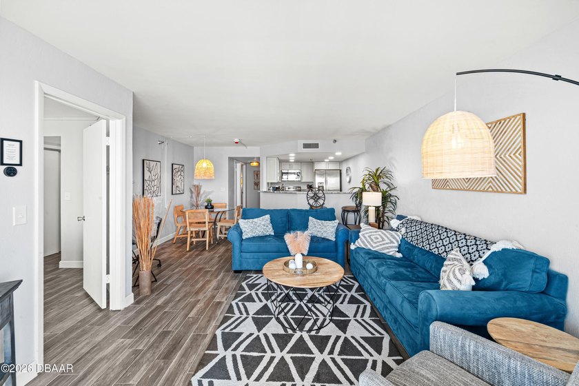Limited-Time Financing Incentive! Qualified buyers may receive a - photo 10