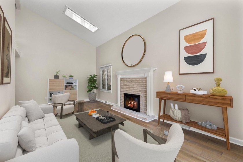 Light, bright &amp; spacious 2BR/1.5BA condo in desirable Woodridge - photo 5