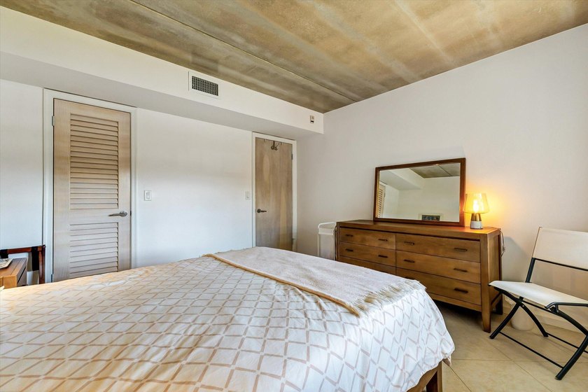 Welcome to paradise on Singer Island, where coastal luxury meets - photo 19