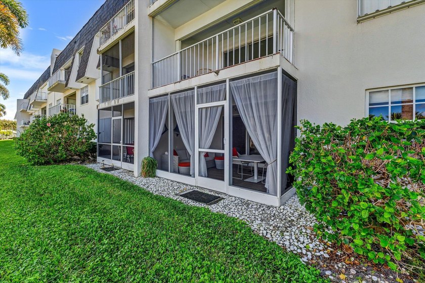 Welcome to paradise on Singer Island, where coastal luxury meets - photo 29