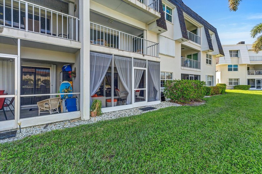 Welcome to paradise on Singer Island, where coastal luxury meets - photo 30