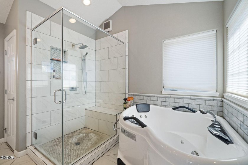 Priced Improvement for immediate sale! BRAND NEW ROOF just - photo 45