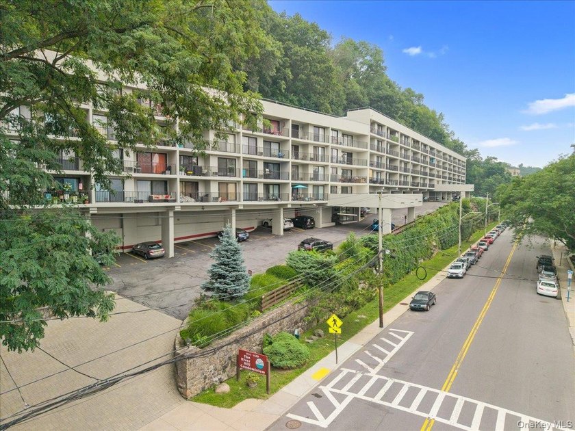 If you've always dreamed of Hudson River living but thought - photo 2