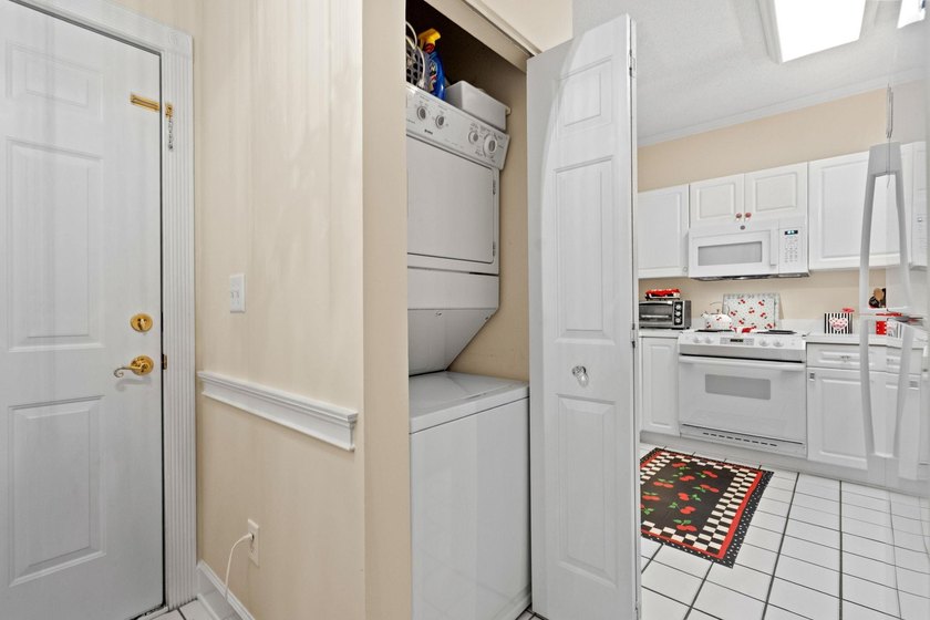 Beautiful first floor 2 bedroom, 2 bath condo located in the - photo 14