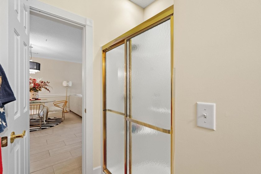 Beautiful first floor 2 bedroom, 2 bath condo located in the - photo 21