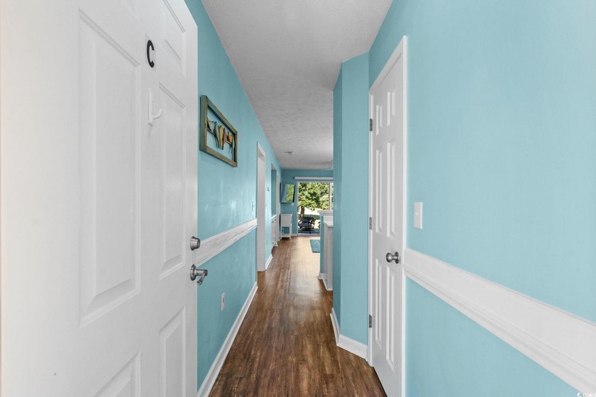 This beautiful 2 bedroom 2 bath undated unit in the gated - photo 2