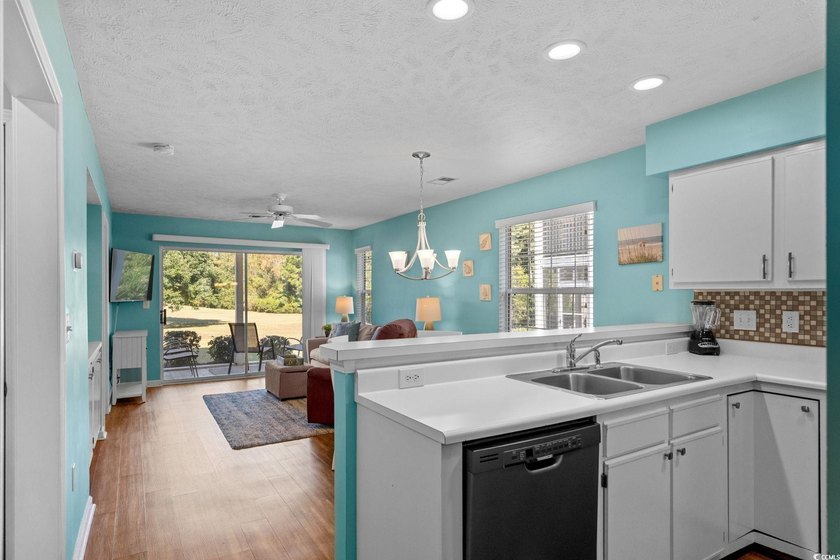 This beautiful 2 bedroom 2 bath undated unit in the gated - photo 4
