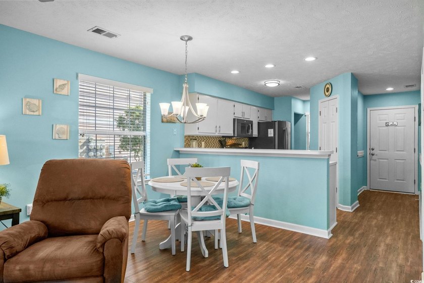 This beautiful 2 bedroom 2 bath undated unit in the gated - photo 7