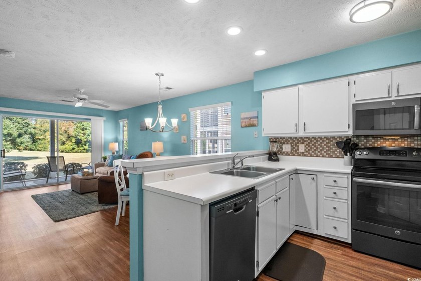 This beautiful 2 bedroom 2 bath undated unit in the gated - photo 10