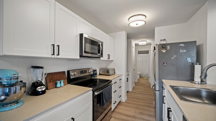 Located within the established Kalapaki Villas community, this - photo 8