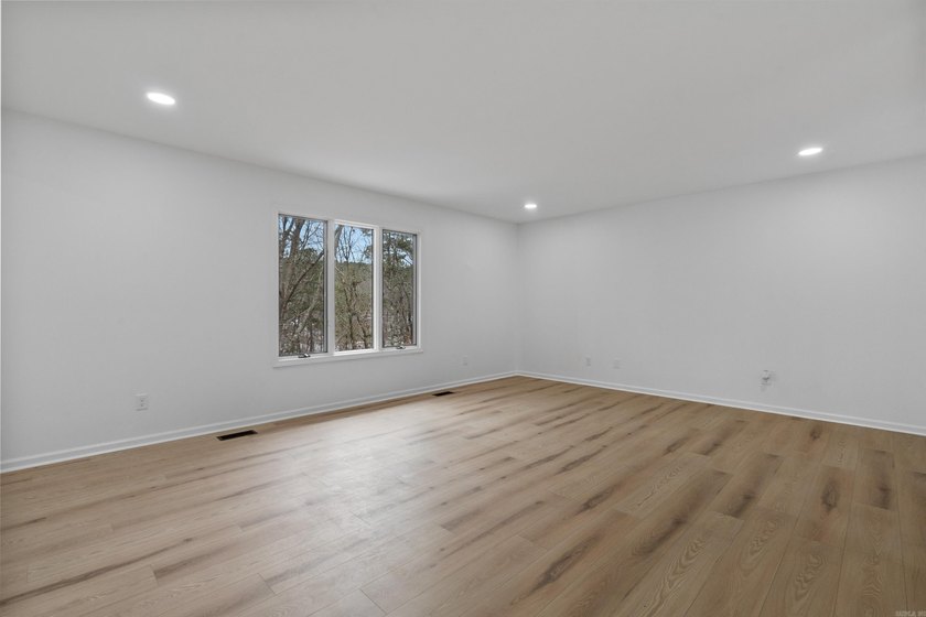 Experience true waterfront living with this beautifully - photo 9