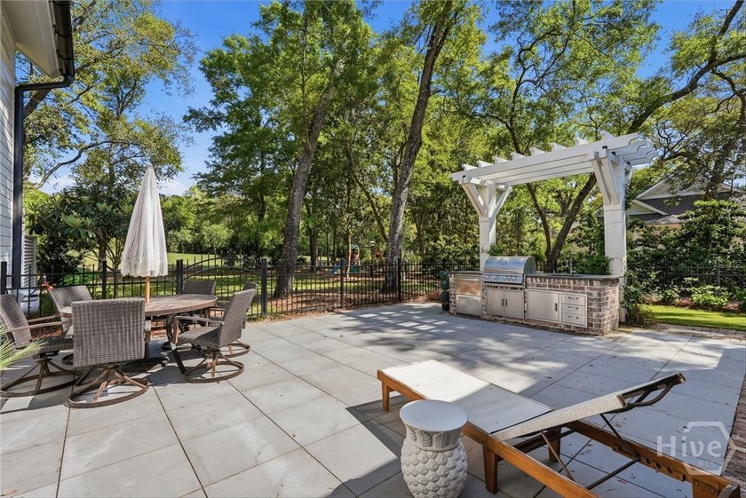 This 4-bed, 3.5-bath home built in 2022 offers luxury living - photo 38