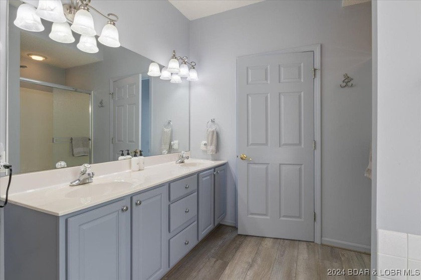 Owner finance available 6 Beds 6.5 Baths 5,476 Sq Ft 1.74+/- - photo 15