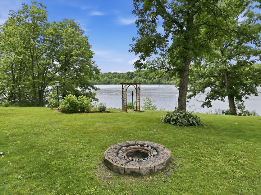 Updated house with the nicest frontage on Old Abe Lake, 200ft of - photo 38