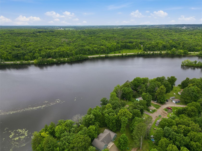 Updated house with the nicest frontage on Old Abe Lake, 200ft of - photo 42