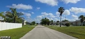 Outstanding opportunity to own a prime commercial triple lot - photo 3