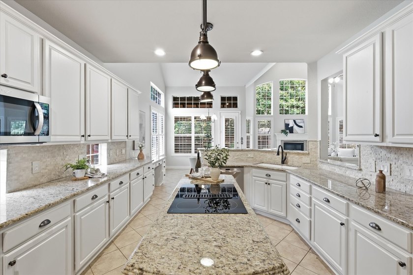 Exceptional 4 bedroom home with a private study, game room, and - photo 12