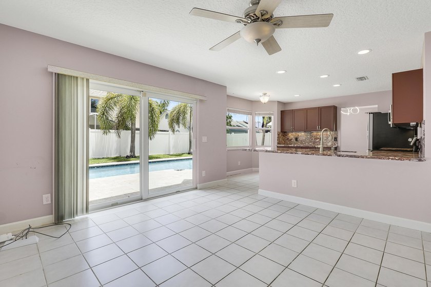 Rare opportunity in sought-after North Palm Beach Heights! This - photo 20