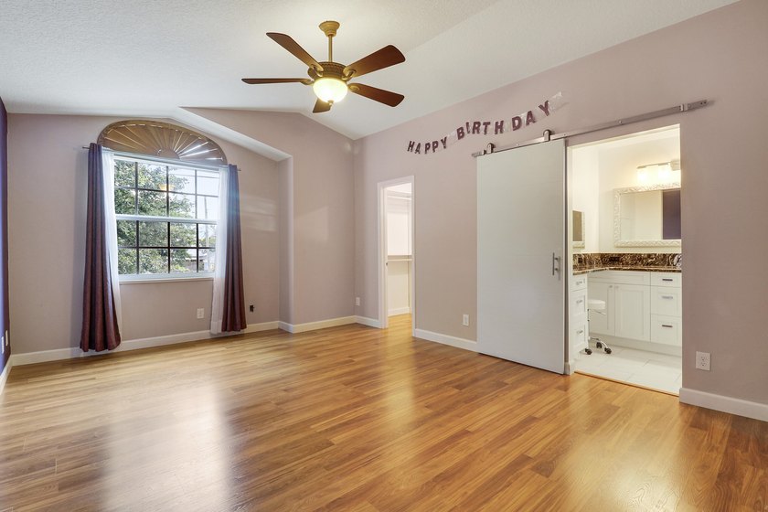 Rare opportunity in sought-after North Palm Beach Heights! This - photo 25