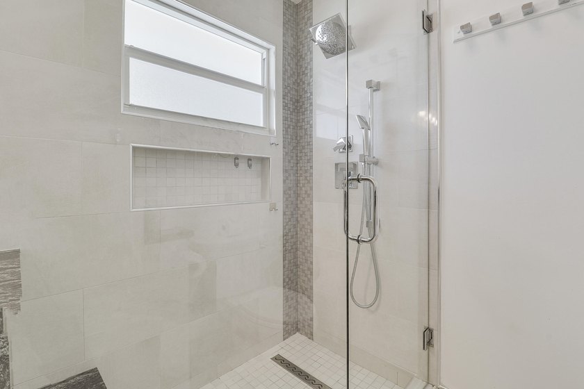Rare opportunity in sought-after North Palm Beach Heights! This - photo 30