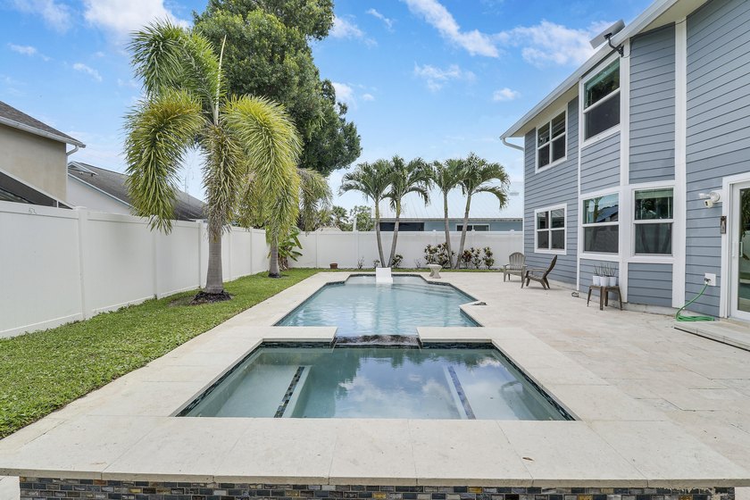 Rare opportunity in sought-after North Palm Beach Heights! This - photo 40