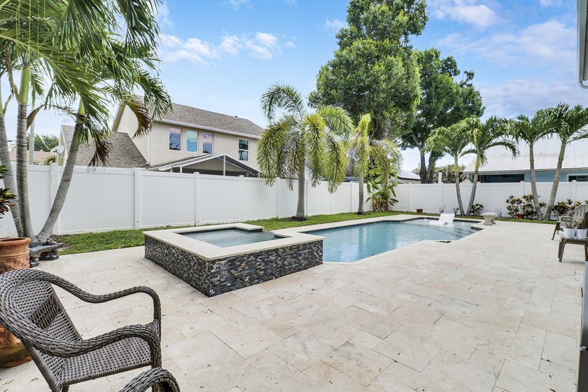 Rare opportunity in sought-after North Palm Beach Heights! This - photo 41